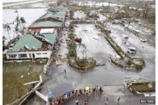 120 Dilaporkan Meninggal akibat Topan Haiyan yang Menerjang Filipina