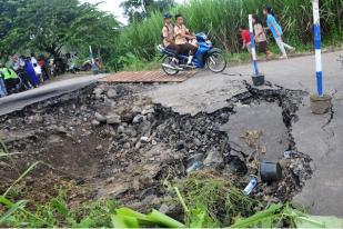 Jalan Amblas di Tegal