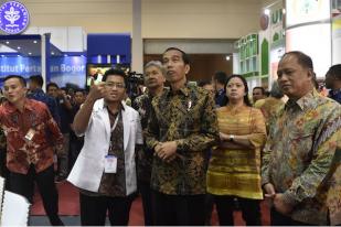 Jokowi: Serahkan Proses Hukum Ahok kepada Pengadilan