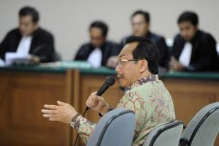 Mentan Akui Terima Uang Proyek Revitalisasi SKRT