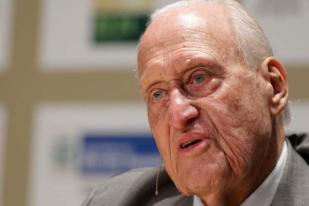 Mantan Presiden FIFA Havelange Dirawat di Brasil