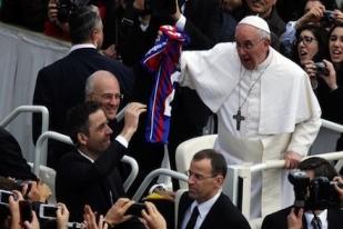 Paus: Saat Kita Mencap Orang Lain Sebagai Pembunuh Sama Saja Menjadikan Diri Kita Pengecut