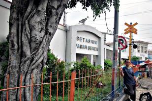 Areal Parkir Stasiun Pasar Senen Lebih Rapi