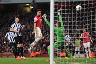 Arsenal Hantam Newcastle 3-0