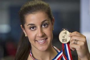 Si Cantik Carolina Marin Bangga Juara All England 2015 