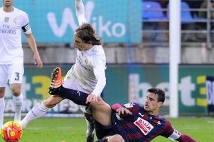 Permalukan Eibar, Real Madrid Masih Tertahan Posisi Tiga