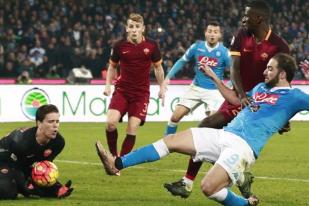 Napoli Gagal Dekati Inter, Imbang dengan Roma 