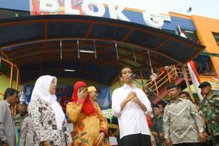 Jokowi Resmikan Relokasi Blok G Pasar Tanah Abang