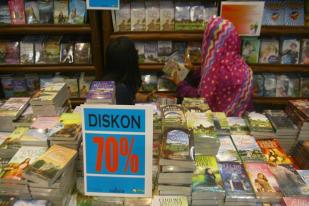 Hari Pertama Jak Book Fiesta 2013 Masih Sepi Pengunjung