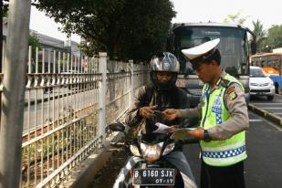 Hari Pertama Pemberlakuan Denda bagi Pelanggar Busway