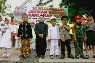 Aksi Damai Peringatan Hari Anak Yatim Nasional 2013