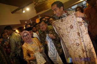 Jokowi-JK Resmikan “Pasar Klewer Pindah Jakarta”