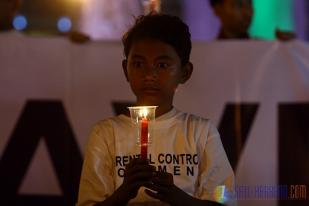 Aksi Nyalakan Lilin Sambut Hari Anak Internasional