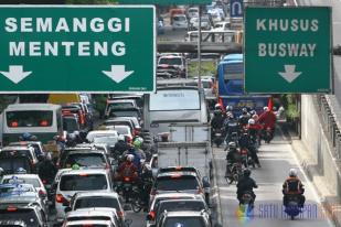 Pasang Kamera Pengintai untuk Pelanggar Jalur Busway