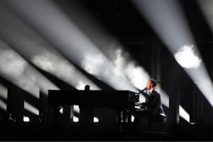 John Legend di Ajang Grammy Awards ke-57