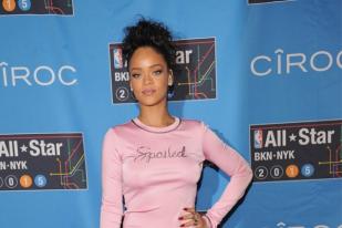 Rihanna Hadiri NBA All Star 2015