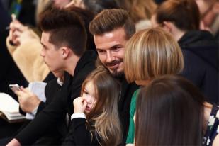 David Beckham Hadiri Pameran Busana Koleksi Istrinya