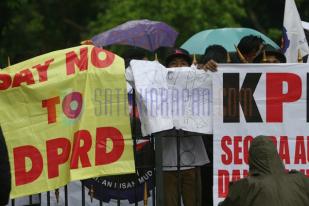 Aksi Demo Mendukung Gubernur Ahok