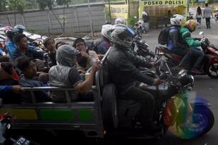 Ribuan Pemudik Sepeda Motor Padati Jalur Kalimalang