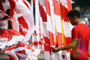 Sambut 17-an Pedagang Bendera Mulai Berjualan