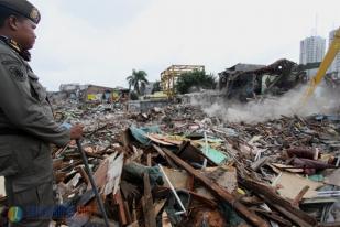 Ratusan Rumah di Kawasan Kalijodo Rata Tanah