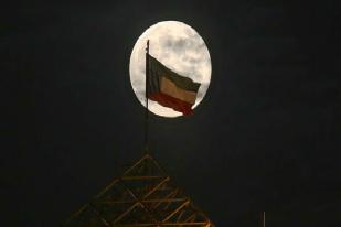 Melihat Supermoon dari Berbagai Negara