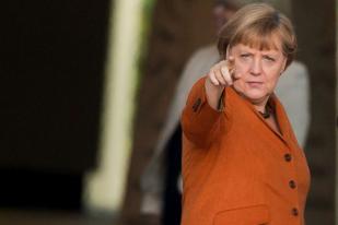 Merkel Melunak, Ingin Yunani Tetap di Zona Euro