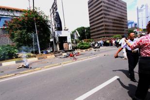 Jalan Thamrin Mencekam Pasca Bom Sarinah