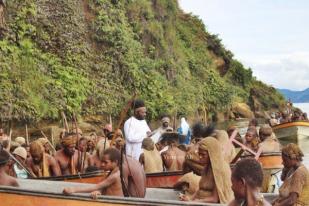 Umat Katolik Papua Ziarah Bunda Maria di Danau Paniai