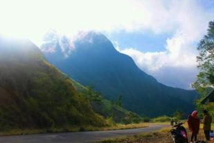 Jalur Pendakian Rinjani Ditutup hingga Maret