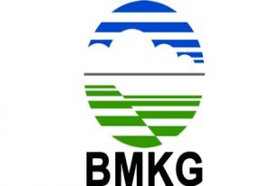 BMKG Peringatkan Gelombang Tinggi 13-15 Agustus 