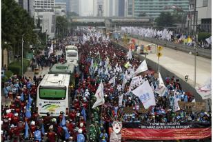 Ribuan Buruh akan Berkumpul di Bundaran HI