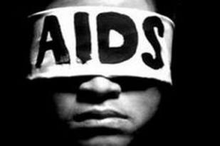 Mahasiswa Galang Tanda Tangan Peringati AIDS