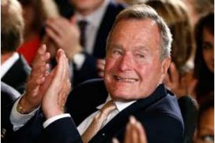 Mantan Presiden Bush Senior Masih Dirawat di RS