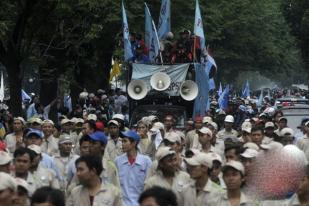 Menaker Temukan Pelanggaran Ketenagakerjaan di Pulo Gadung