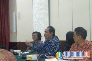 Groundbreaking Kereta Cepat Jakarta - Bandung Terlalu Cepat