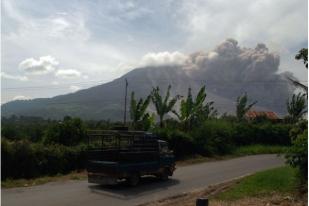 Aktivitas Gunung Sinabung Relatif Tinggi