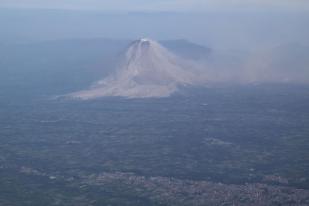 Pemerintah Kucurkan Rp 6 Miliar untuk Pengungsi Sinabung