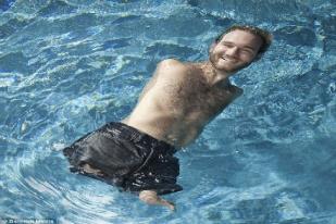 Nick Vujicic Hidup Normal Walau Tanpa Kaki dan Tangan 