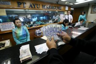 Tunggu Data Inflasi, Rupiah Melemah Menjadi Rp14.072