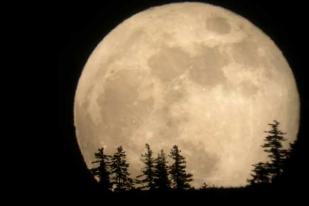 Supermoon dan Gerhana Bulan Terlihat Senin Pagi