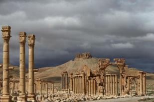 ISIS Ledakkan Tawanan Bersama Situs Palmyra