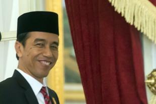 Presiden Jokowi Pimpin Peringatan Hari Pahlawan di Surabaya