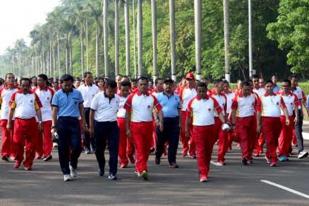 Panglima TNI Ikuti Gerak Jalan HUT ke-44 Korpri