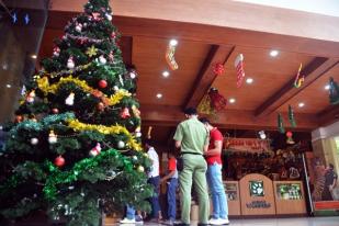 Pondok-Pondok Natal Menghiasi Jayapura