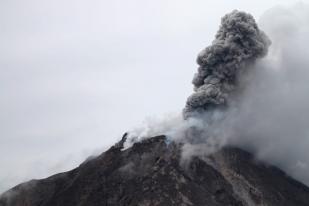 Gunung Sinabung Status Awas, Penduduk Perlu Dievakuasi