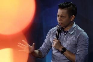 Ernest Prakasa: Biarkan LGBT Pikul Salib-nya Sendiri