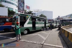 Demo, 132 Bus Kota di Jaktim Tak Beroperasi