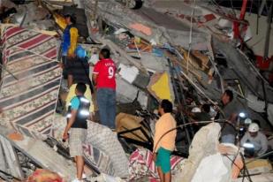 Gempa Ekuador, Rakyat Lapar Jarah Toko dan Kantor Pemerintah