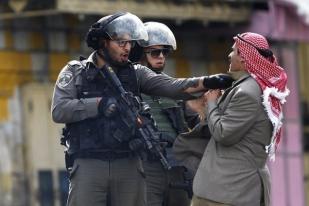 Ramadan, Penduduk Palestina Bisa Salat Jumat di Al-Aqsa